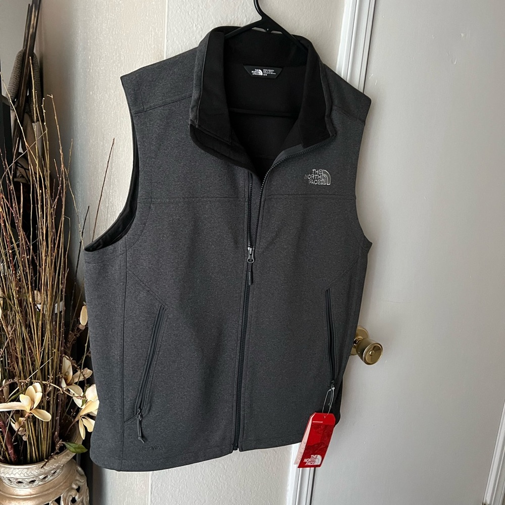 NWT North Face Vest
